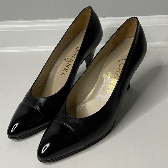 Vintage Chanel Black Leather Vernis Cap Toe Heels NWB 36.5 Italy - Picture 4 of 11
